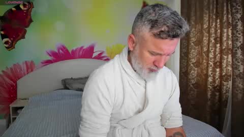 Snapshot of blowmyxxl chatting on 18, 12, 2025 Nico online show from 18, 12, 2025