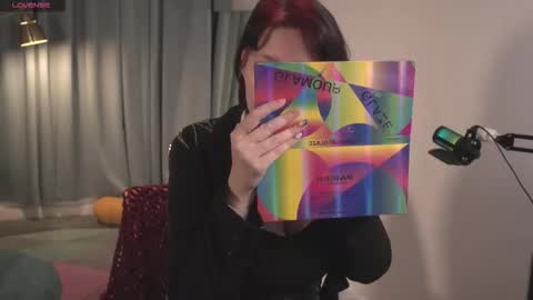 Snapshot of bluebeell chatting on 1, 12, 2025 bluebeell online show from 1, 12, 2025