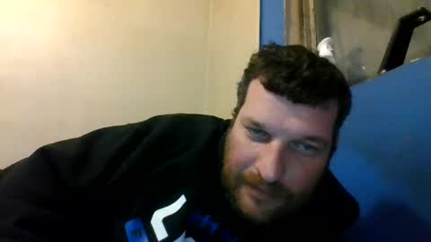 bluedemoneyes1986 online show from 12, 2, 2025