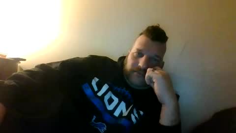 bluedemoneyes1986 online show from 17, 2, 2025