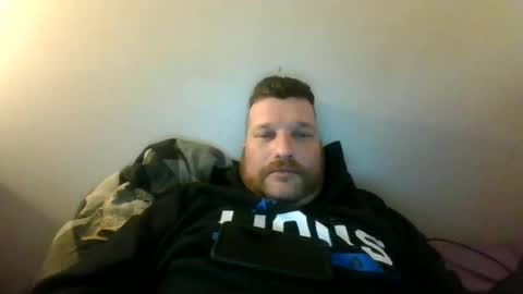 bluedemoneyes1986 online show from 22, 2, 2025