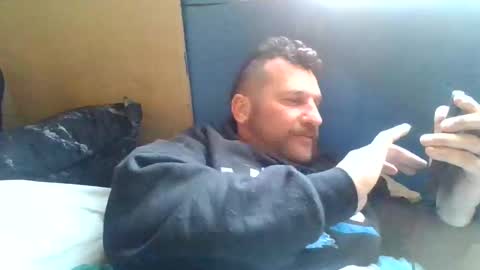 bluedemoneyes1986 online show from 24, 2, 2025