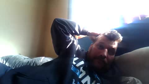 bluedemoneyes1986 online show from 25, 2, 2025