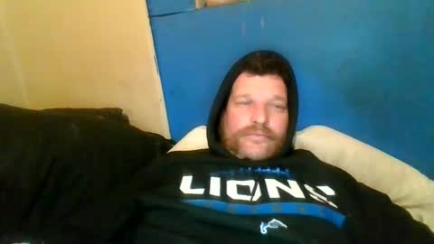 bluedemoneyes1986 online show from 27, 2, 2025