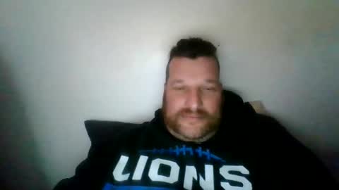 bluedemoneyes1986 online show from 28, 2, 2025