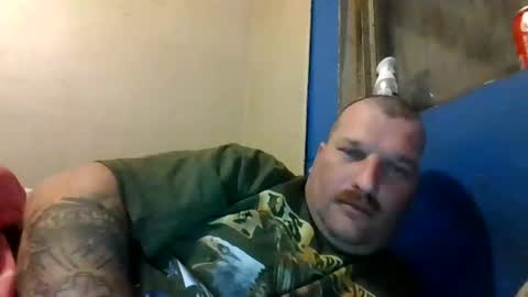 bluedemoneyes1986 online show from 12, 3, 2025