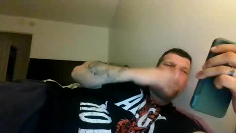 bluedemoneyes1986 online show from 2, 10, 2025