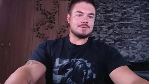 blueeyeboy0 online show from 24, 2, 2026