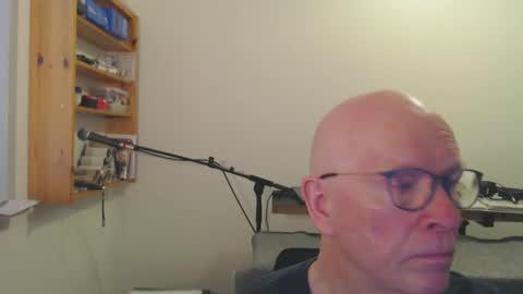 blueeyesn8 online show from 2, 12, 2024