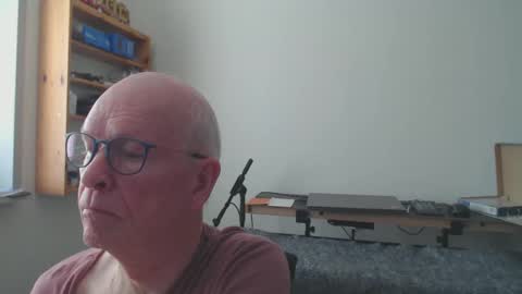 blueeyesn8 online show from 7, 3, 2025