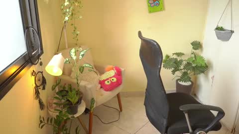 FLORAA online show from 13, 2, 2025