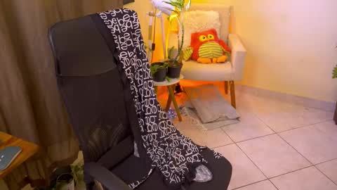 FLORAA online show from 7, 3, 2026