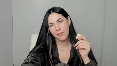 Snapshot of blum_kelly chatting on 9, 10, 2025 Kelly online show from 9, 10, 2025