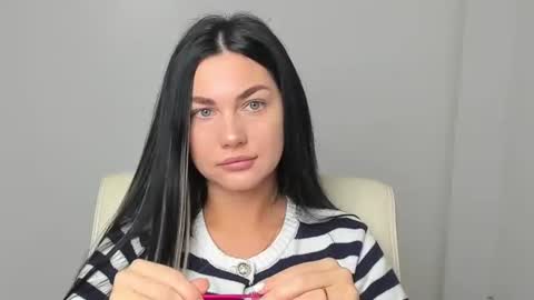 Snapshot of blum_kelly chatting on 21, 11, 2025 Kelly online show from 21, 11, 2025