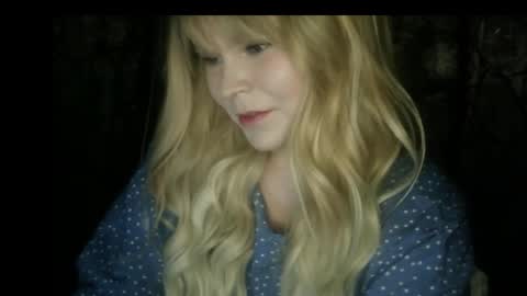 blushing_star online show from 18, 12, 2025