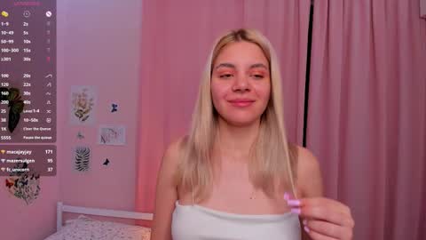 Snapshot of blushkitty chatting on 12, 9, 2025 Chloe online show from 12, 9, 2025