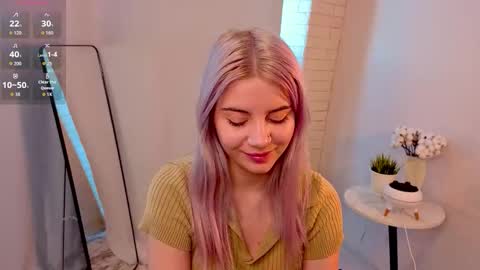 Snapshot of blushkitty chatting on 27, 10, 2025 Chloe online show from 27, 10, 2025