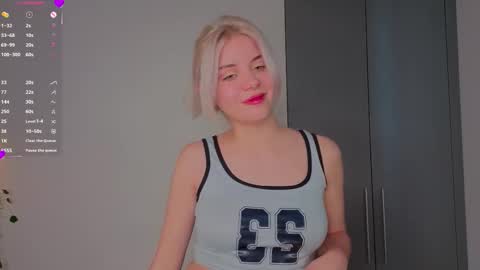 Snapshot of blushkitty chatting on 31, 10, 2025 Chloe online show from 31, 10, 2025