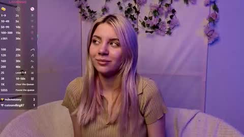 Snapshot of blushkitty chatting on 20, 11, 2025 Chloe online show from 20, 11, 2025