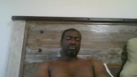 Snapshot of bluuthunder1914 chatting on 17, 11, 2025 bluuthunder1914 online show from 17, 11, 2025