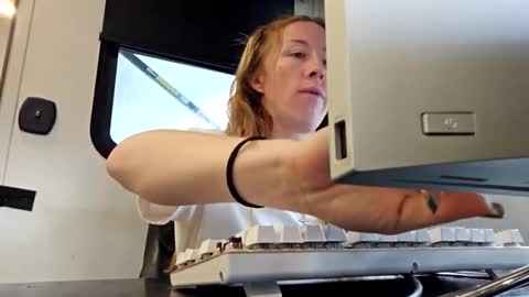 Snapshot of bmorganne420 chatting on 18, 11, 2025 MamaMorgan online show from 18, 11, 2025