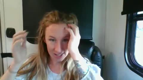 Snapshot of bmorganne420 chatting on 20, 11, 2025 MamaMorgan online show from 20, 11, 2025