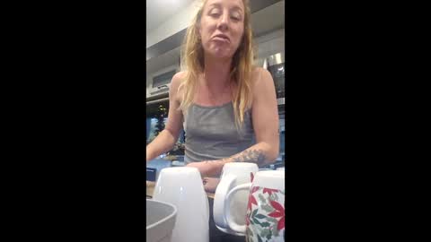 Snapshot of bmorganne420 chatting on 14, 12, 2025 MamaMorgan online show from 14, 12, 2025