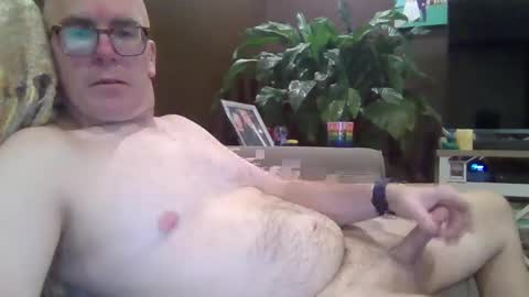 bobblehead31382 online show from 3, 12, 2025