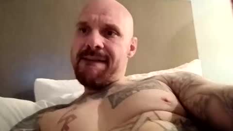 Snapshot of bodyart85_19 chatting on 3, 11, 2025 Bodyart85 19 online show from 3, 11, 2025