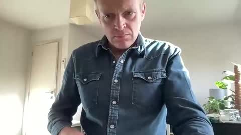 Snapshot of boegieboy76 chatting on 4, 11, 2025 ask me online show from 4, 11, 2025