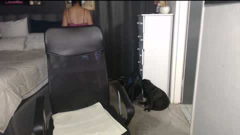 Ningifun couple online show from 12, 1, 2026