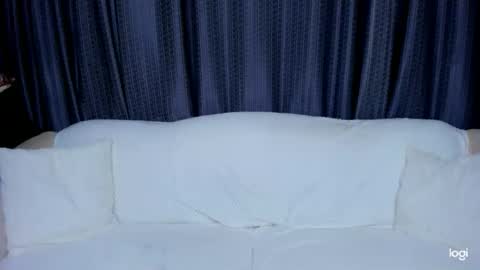 Snapshot of bom_bonx chatting on 15, 10, 2025 Amy online show from 15, 10, 2025