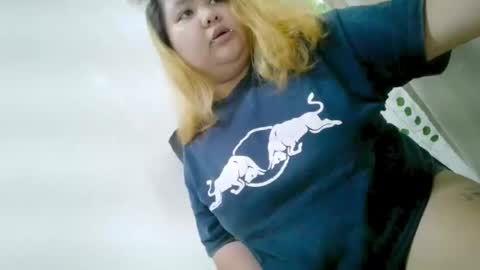 Snapshot of bombastic_darla chatting on 12, 9, 2025 bombastic_darla online show from 12, 9, 2025