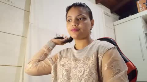 Snapshot of bombomepimenta chatting on 4, 10, 2025 bombomepimenta online show from 4, 10, 2025