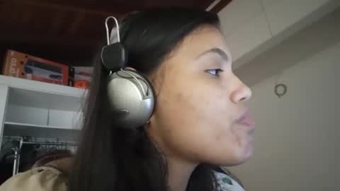 Snapshot of bombomepimenta chatting on 12, 11, 2025 bombomepimenta online show from 12, 11, 2025