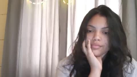 Snapshot of bombomepimenta chatting on 23, 11, 2025 bombomepimenta online show from 23, 11, 2025