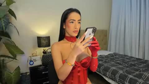 Snapshot of bombshelllaurax chatting on 13, 2, 2026 bombshelllaurax online show from 13, 2, 2026