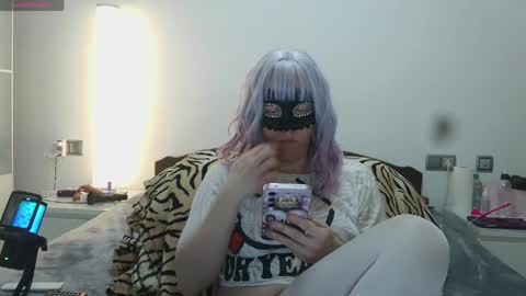 Lucy online show from 27, 3, 2026