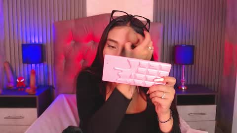 bonnali_lune online show from 7, 11, 2025