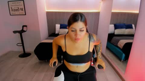Snapshot of bonnie_an chatting on 4, 2, 2025 Bonnie online show from 4, 2, 2025