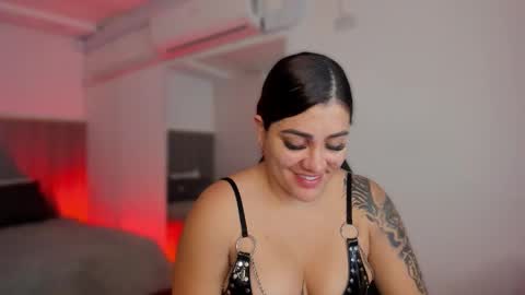 Bonnie  online show from 19, 12, 2025