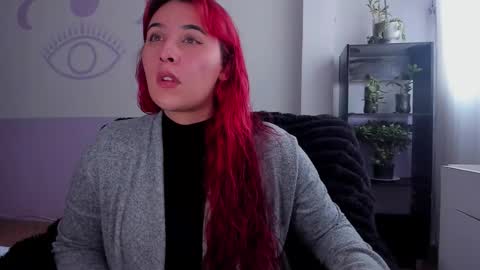 Bonnie Help me reach 500 likes online show from 31, 10, 2025