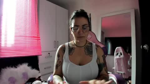 bonnie online show from 7, 4, 2026