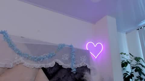   online show from 14, 12, 2024