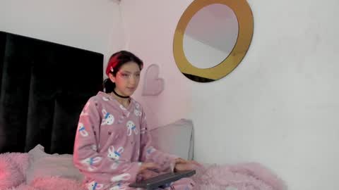   online show from 28, 12, 2024