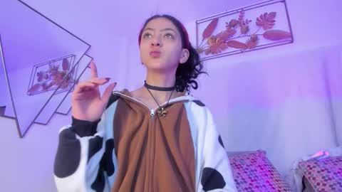   online show from 26, 10, 2025