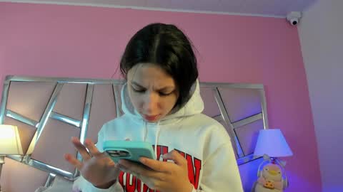 Bonnie  online show from 6, 1, 2025