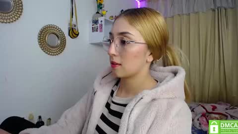 Soffy Brooks Independent model online show from 13, 2, 2025