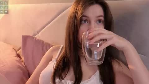 Snapshot of bonnyflower chatting on 5, 10, 2025 Eva online show from 5, 10, 2025