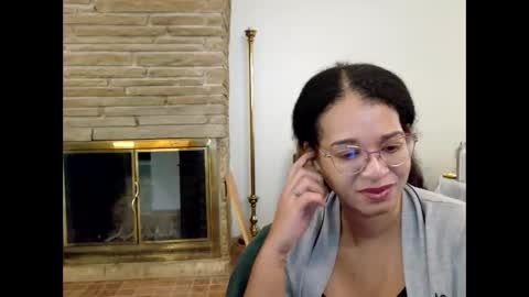 Queen Bon Vivantt online show from 21, 10, 2025